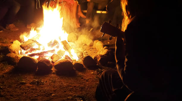 am Lagerfeuer